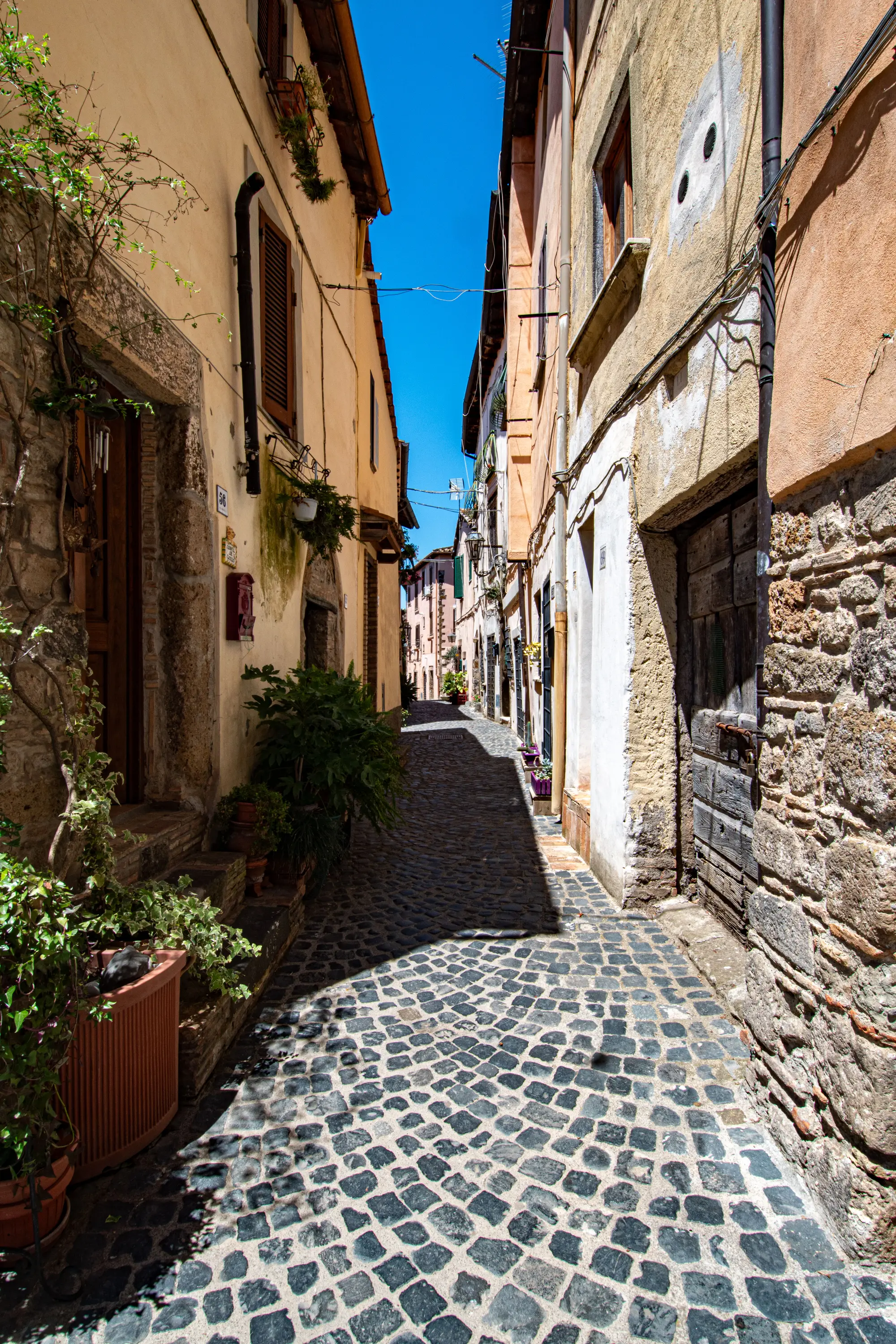 Un vicolo del centro storico di Trevignano Romano